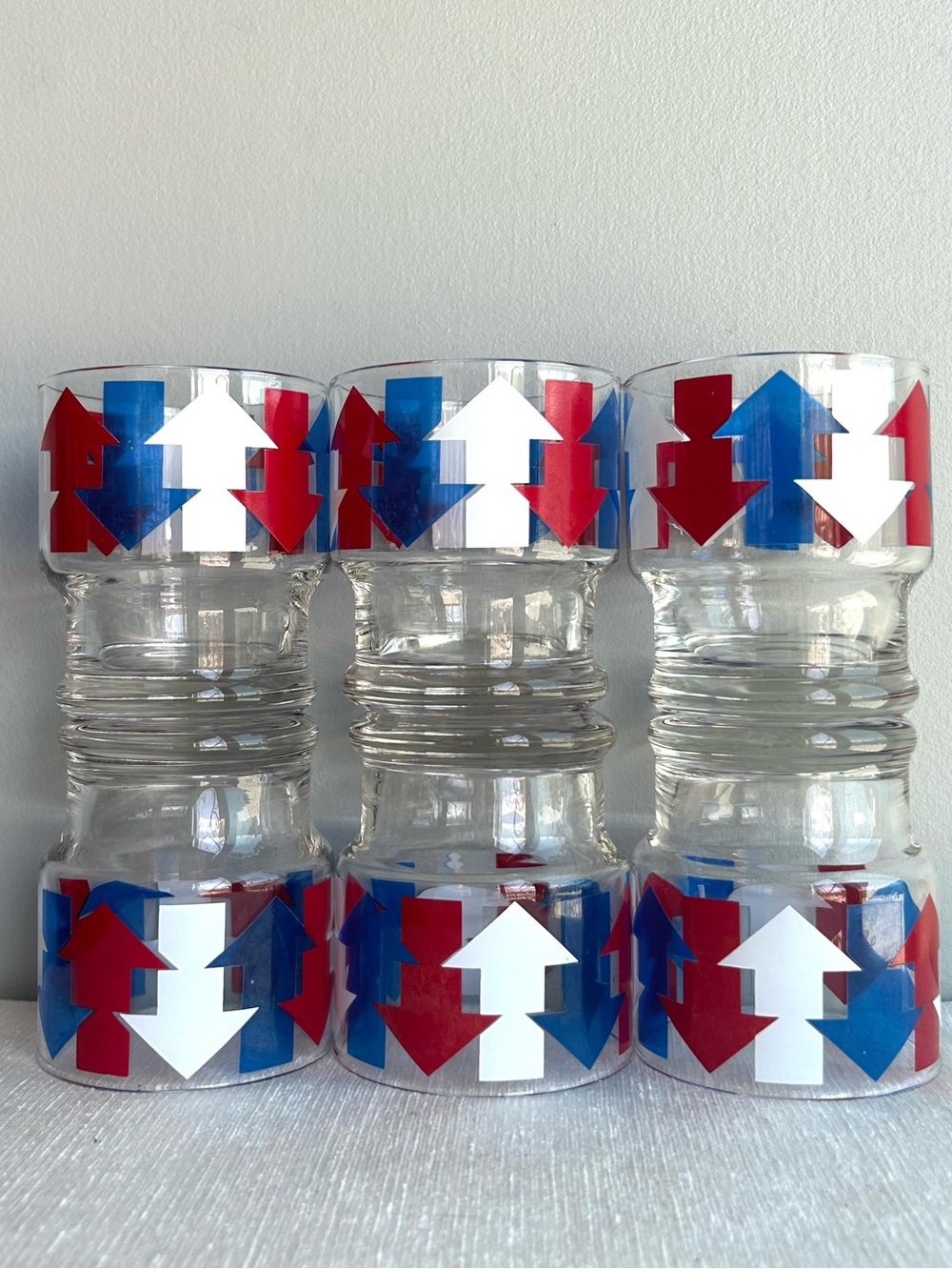 (6) 1970’s bar glasses op art mcm red/white/blue arrows
 graphic drink glasses
